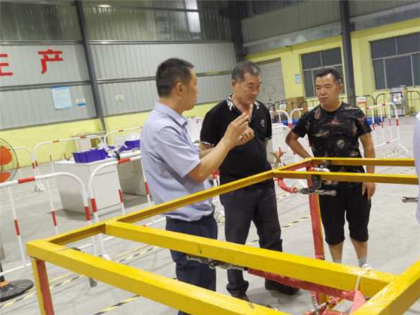 台湾台北客户考察发动机舱自动灭火装置